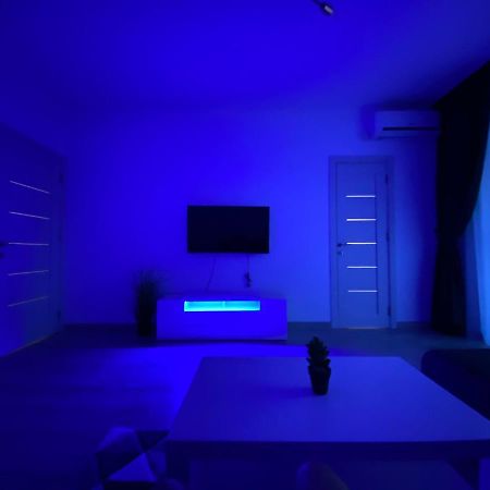 Rose Luxury Apartment Oradea - Felix Buitenkant foto